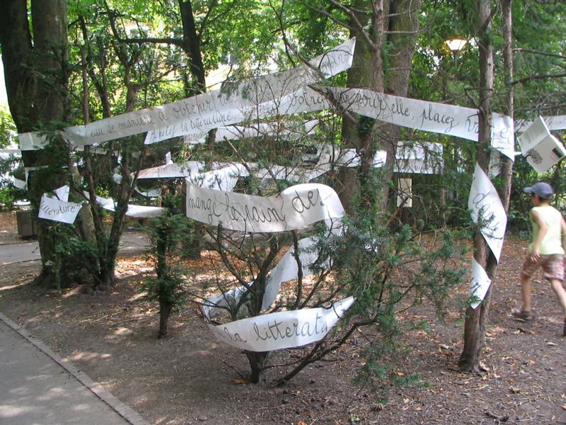 Écritures réactives [Scènes de Rue, Mulhouse, France], juillet 2006. Photo :  Yves Fasnacht.